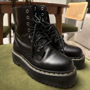 DR. Martens Jadon Platform Boot
